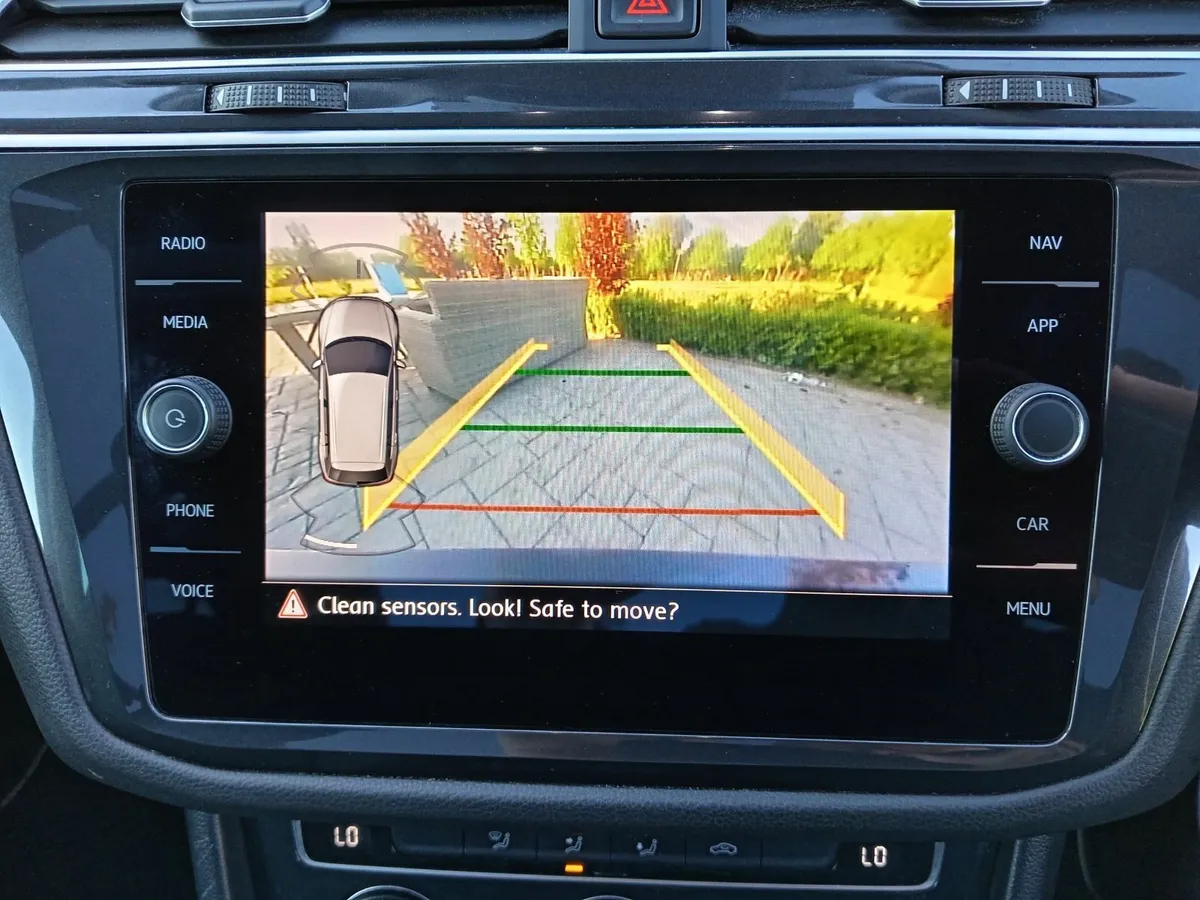 2018 Tiguan 2.0 TDI DSG  Full History & Pan Roof - Image 4