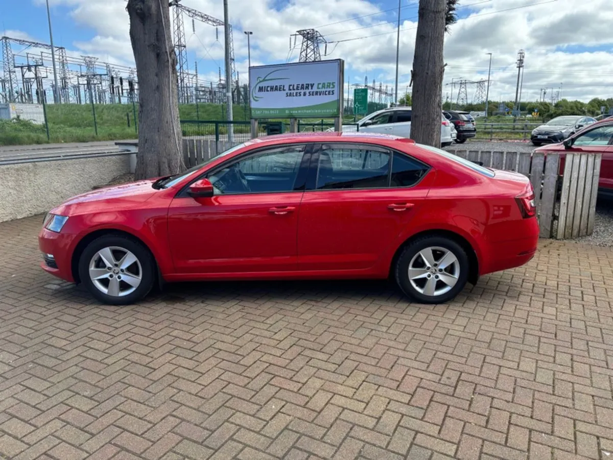 Skoda Octavia Ambition 1.0 TSI 115HP 4DR - Image 2