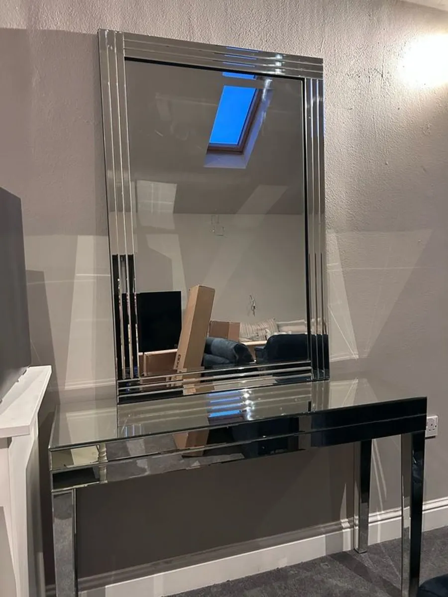Console with Mirror - Image 1