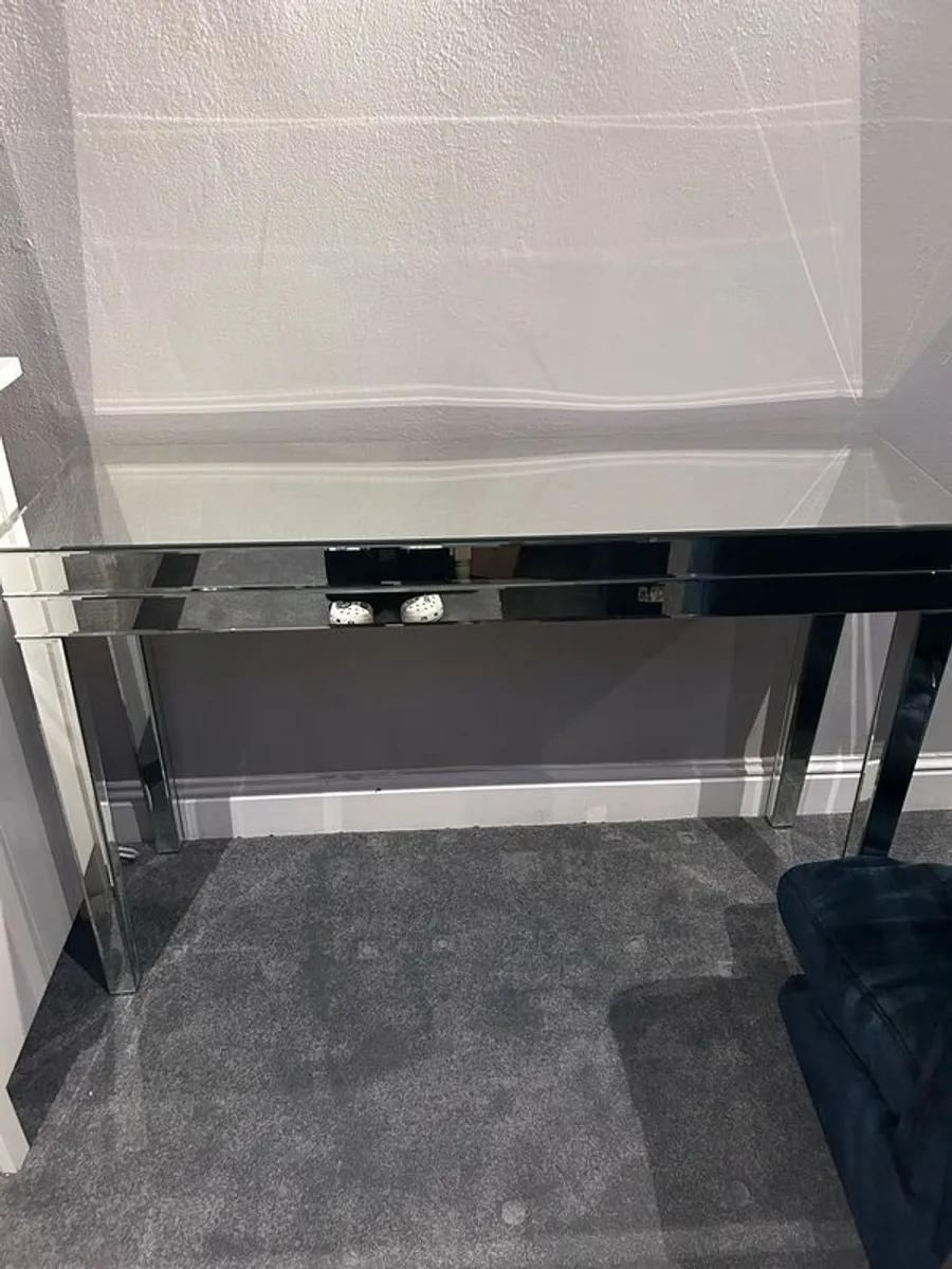 Console with Mirror - Image 2