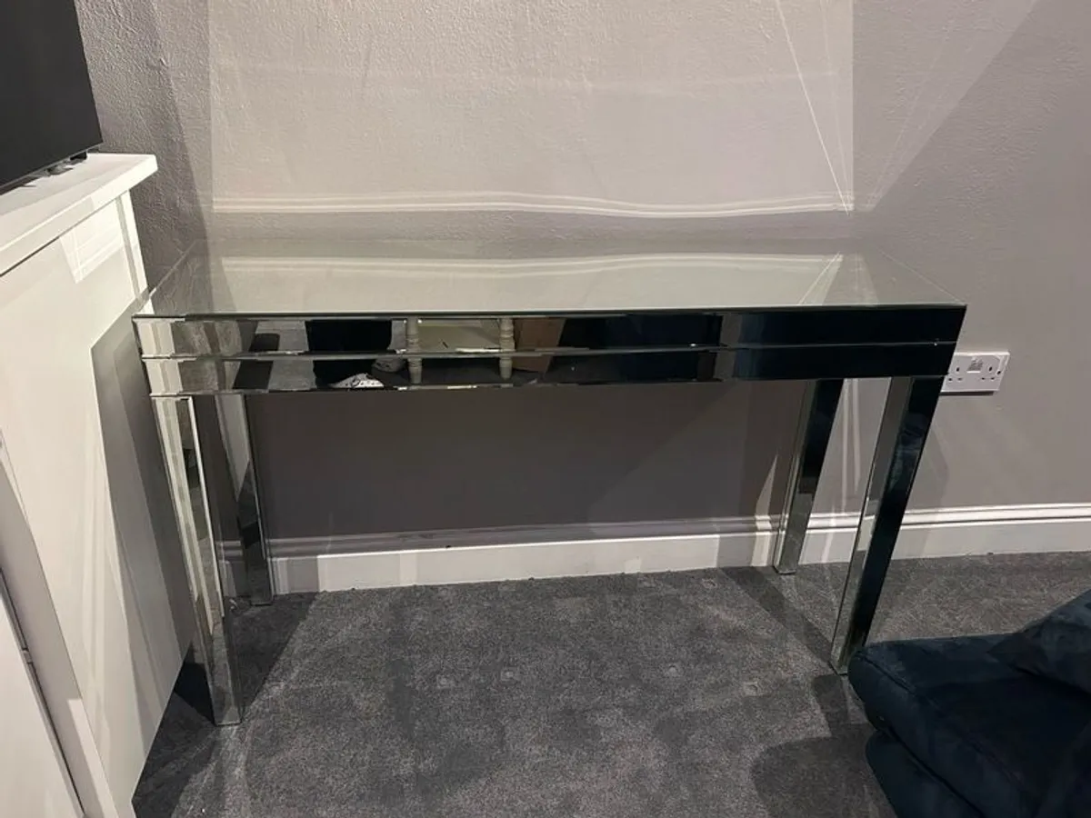 Console with Mirror - Image 3
