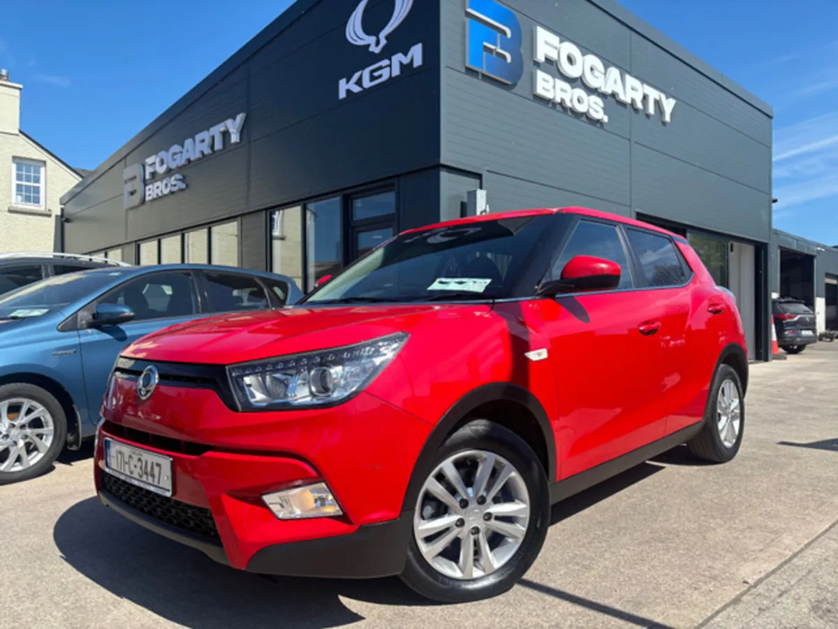 SsangYong Tivoli 2017, 4X2 ES CROSSOVER 5DR - Image 1
