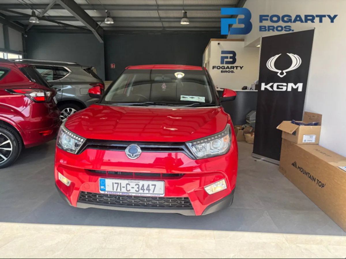 SsangYong Tivoli 2017, 4X2 ES CROSSOVER 5DR - Image 4