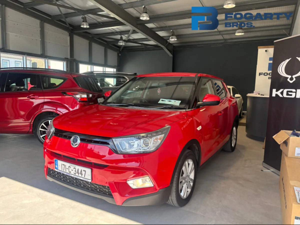 SsangYong Tivoli 2017, 4X2 ES CROSSOVER 5DR - Image 3