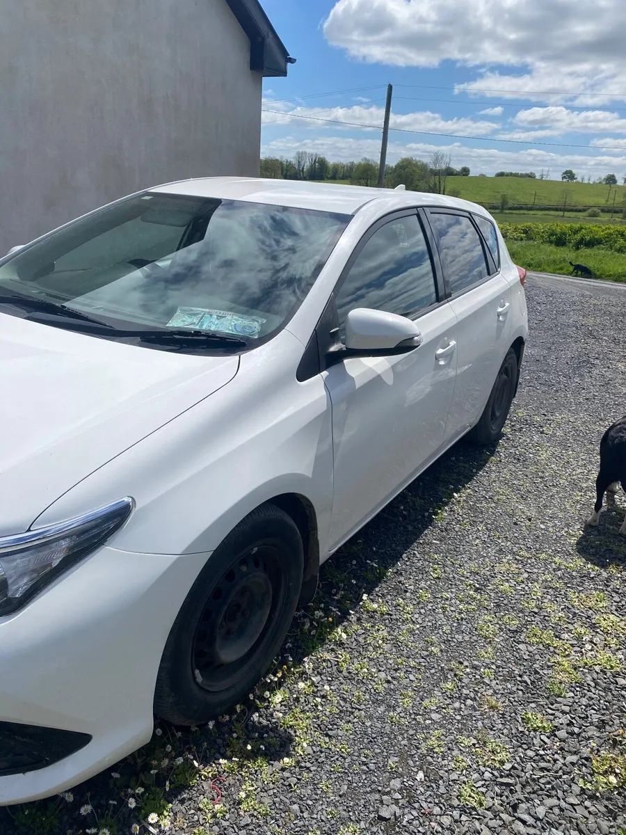 Toyota Auris 2016 - Image 3