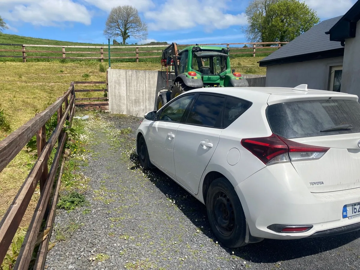 Toyota Auris 2016 - Image 4