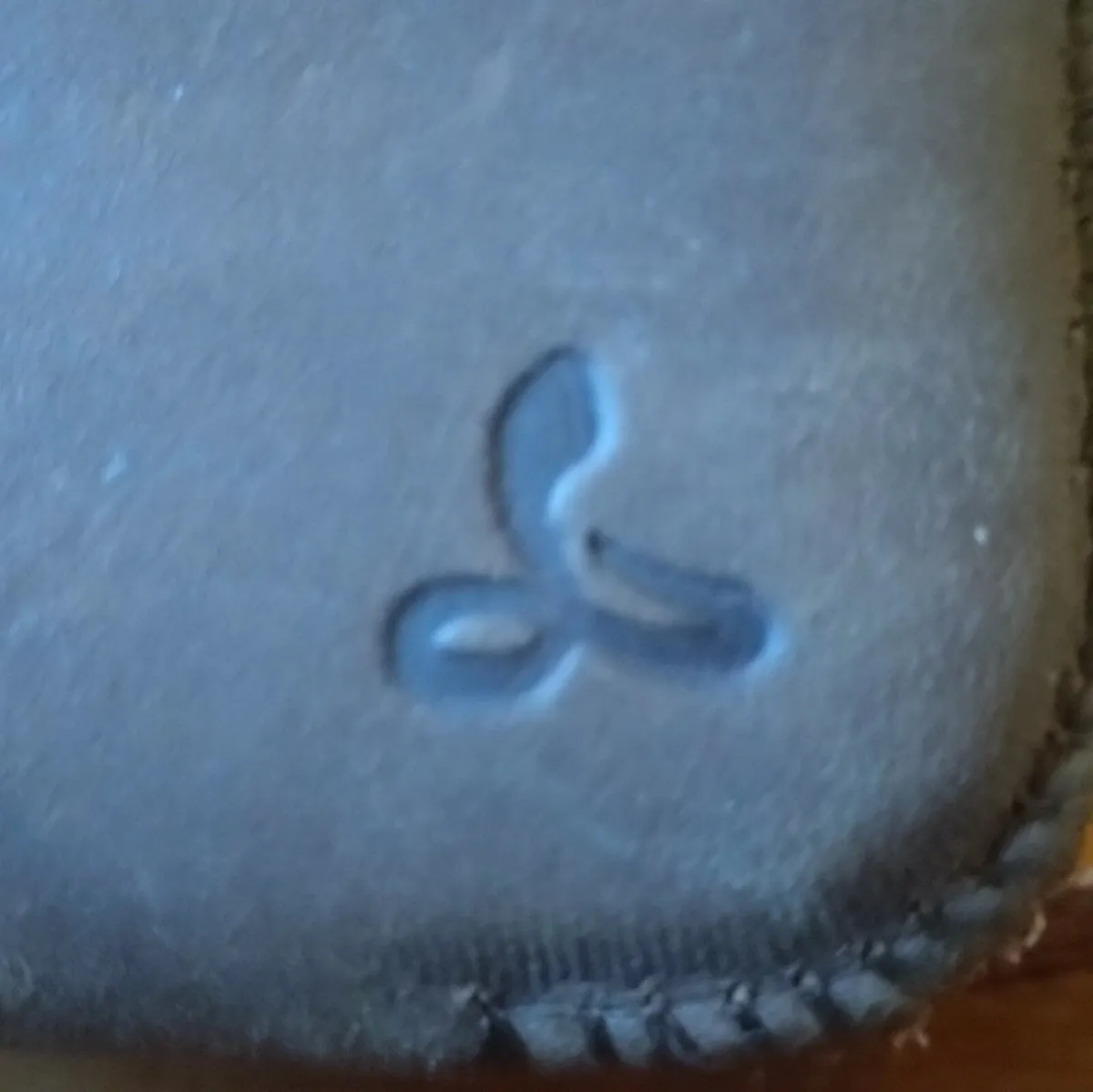 Used Sony Xperia XA2 and Unused Snakehive Case - Image 2