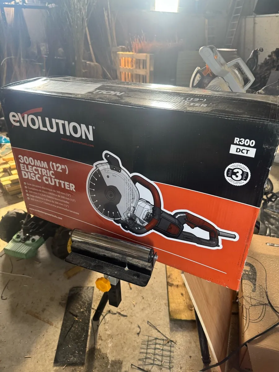 12 inch Concrete saw. - Image 1