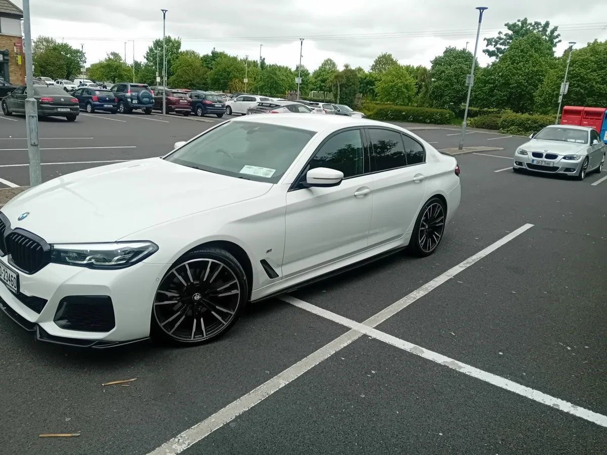 BMW 5-Series 2022 - Image 2
