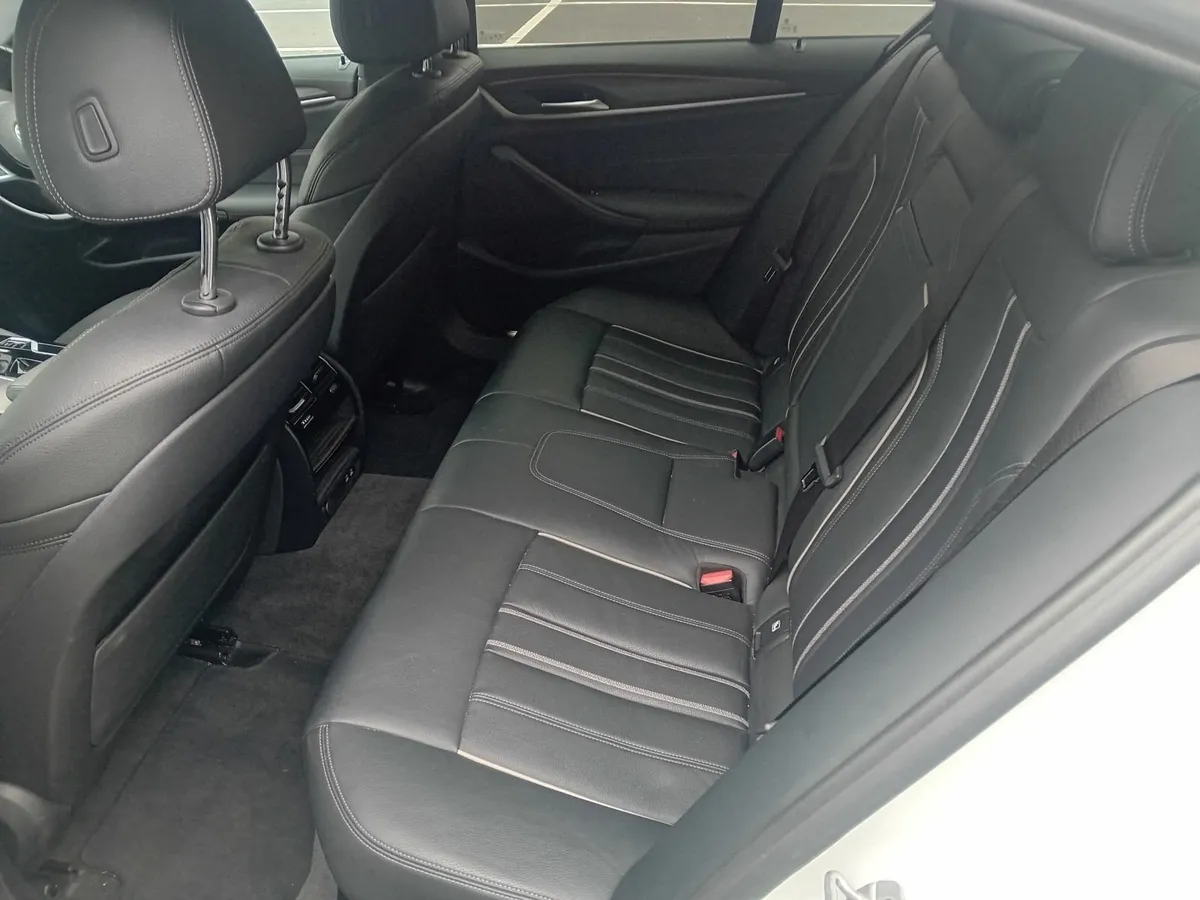 BMW 5-Series 2022 - Image 3
