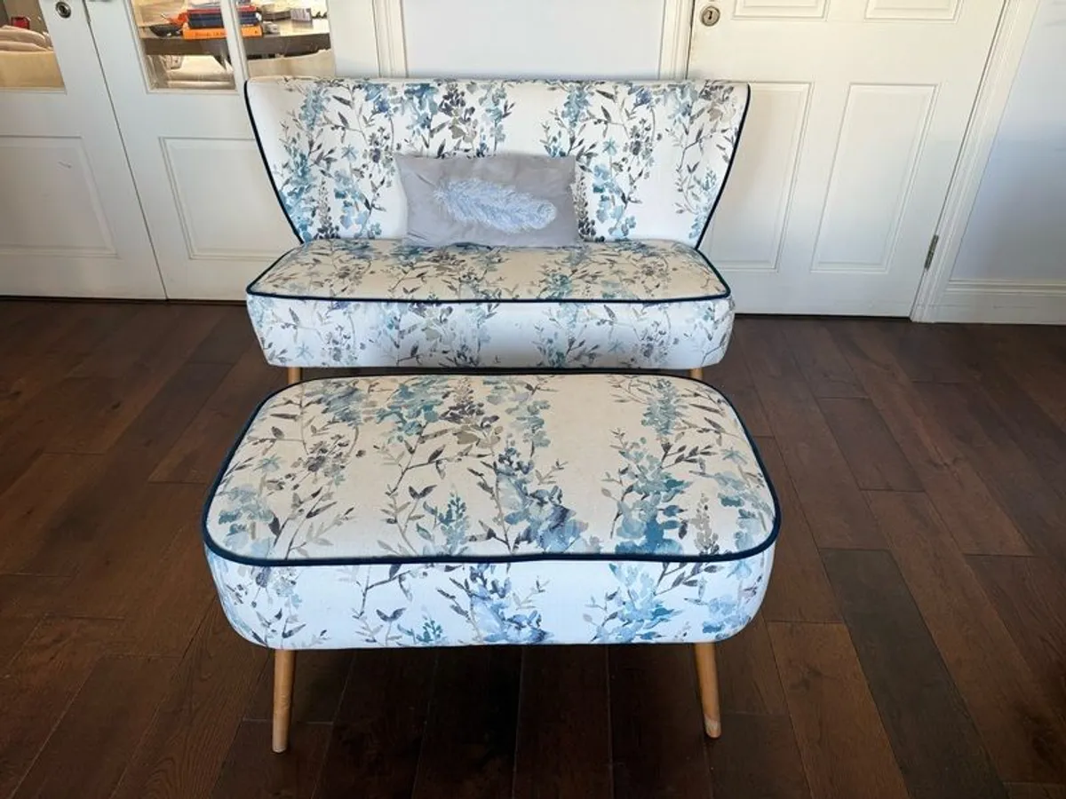 Two Seater with footstool - Image 3