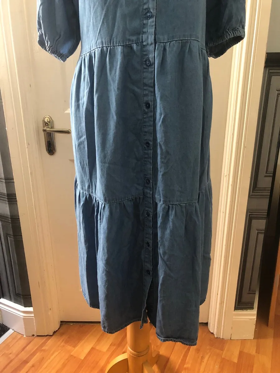Ladies dress - Image 2