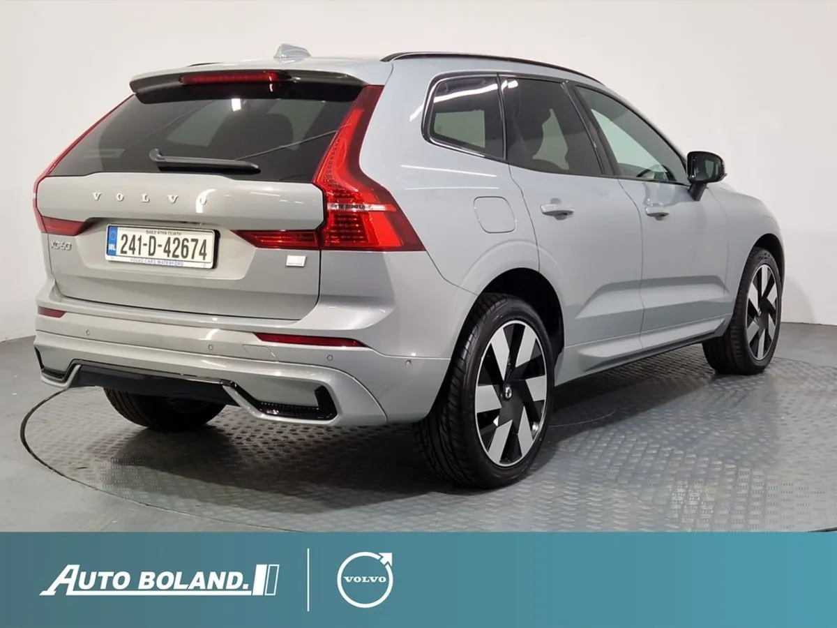 Volvo XC60 T6 Phev Plus Dark - Image 4