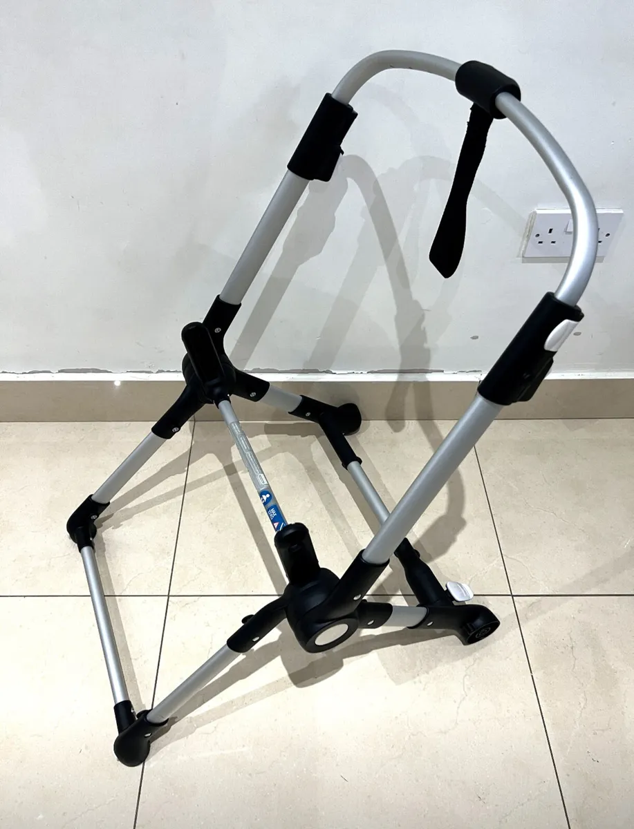 Bugaboo replacement chassis in swords - Image 3
