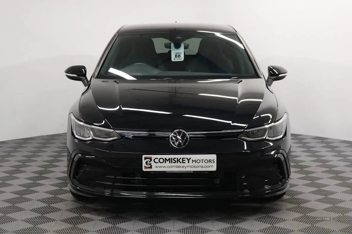Volkswagen Golf TSI R-line - Image 2