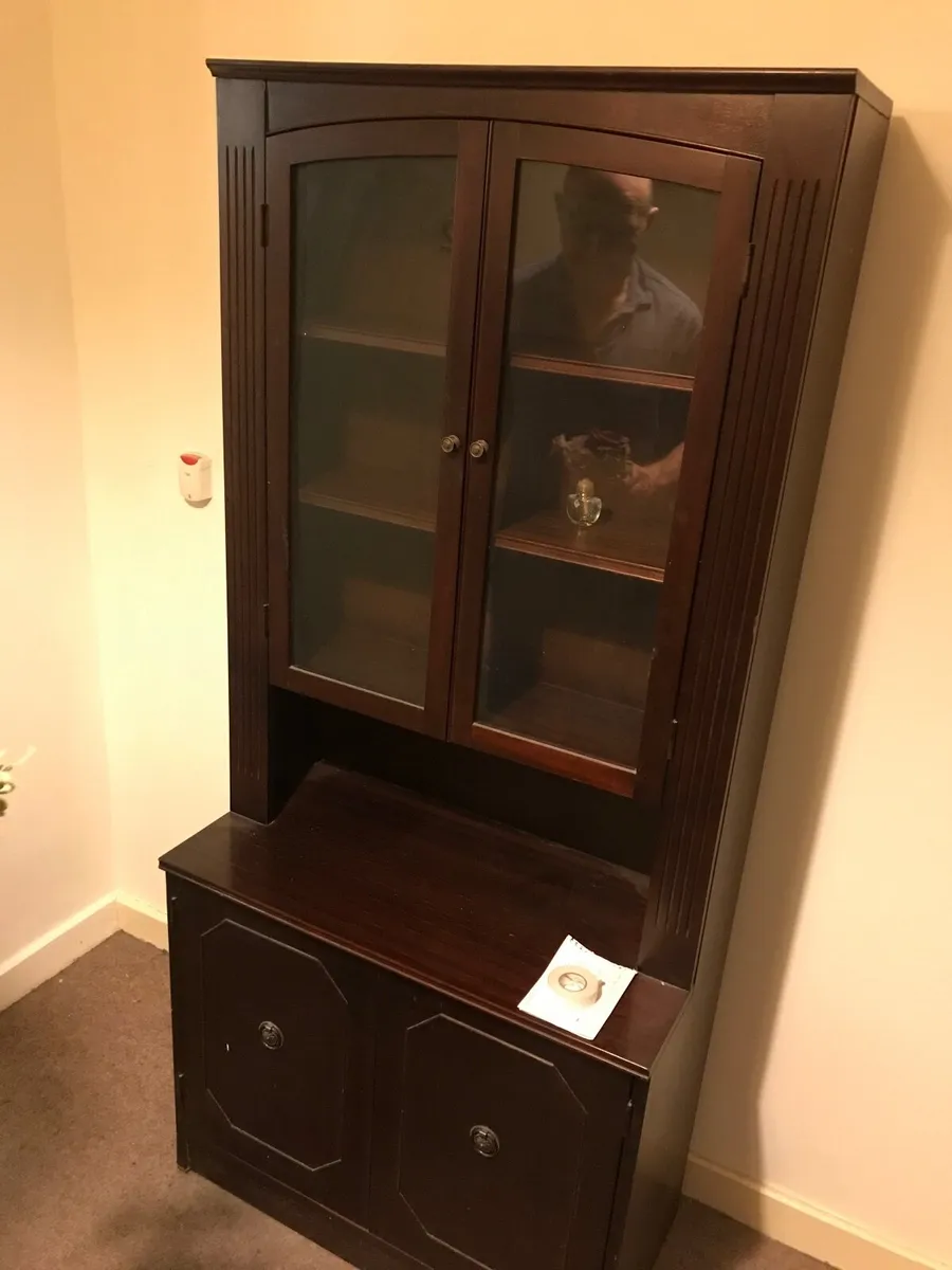 Dresser unit - Image 1