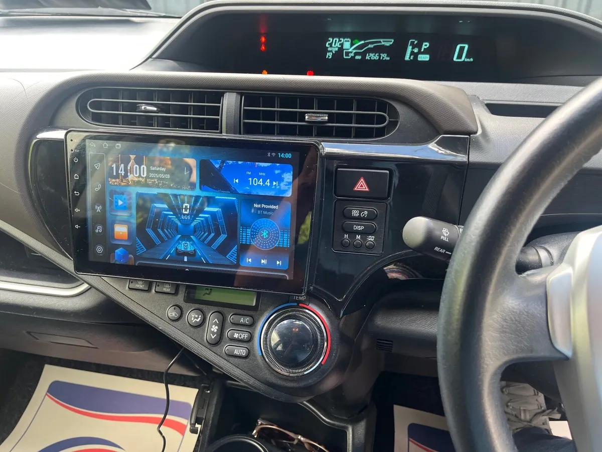 Toyota Aqua 2014 - Image 2