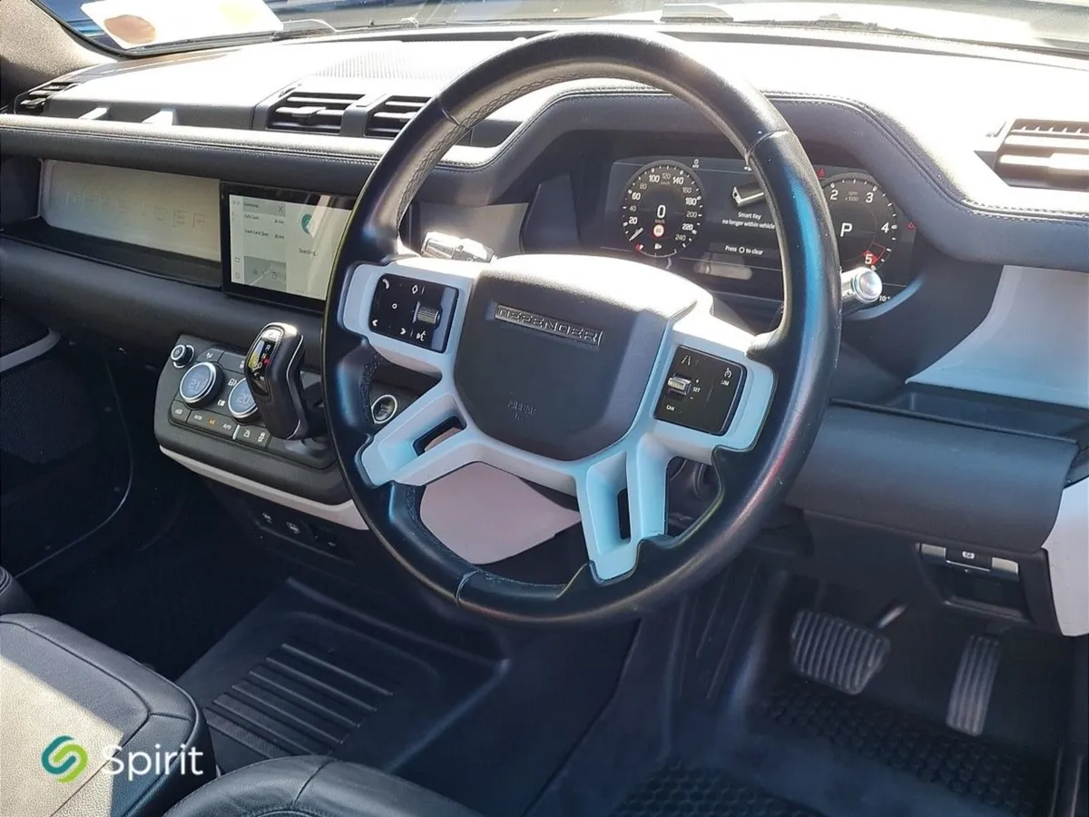 Land Rover Defender Defender 3.0 D Hard TOP - Image 4