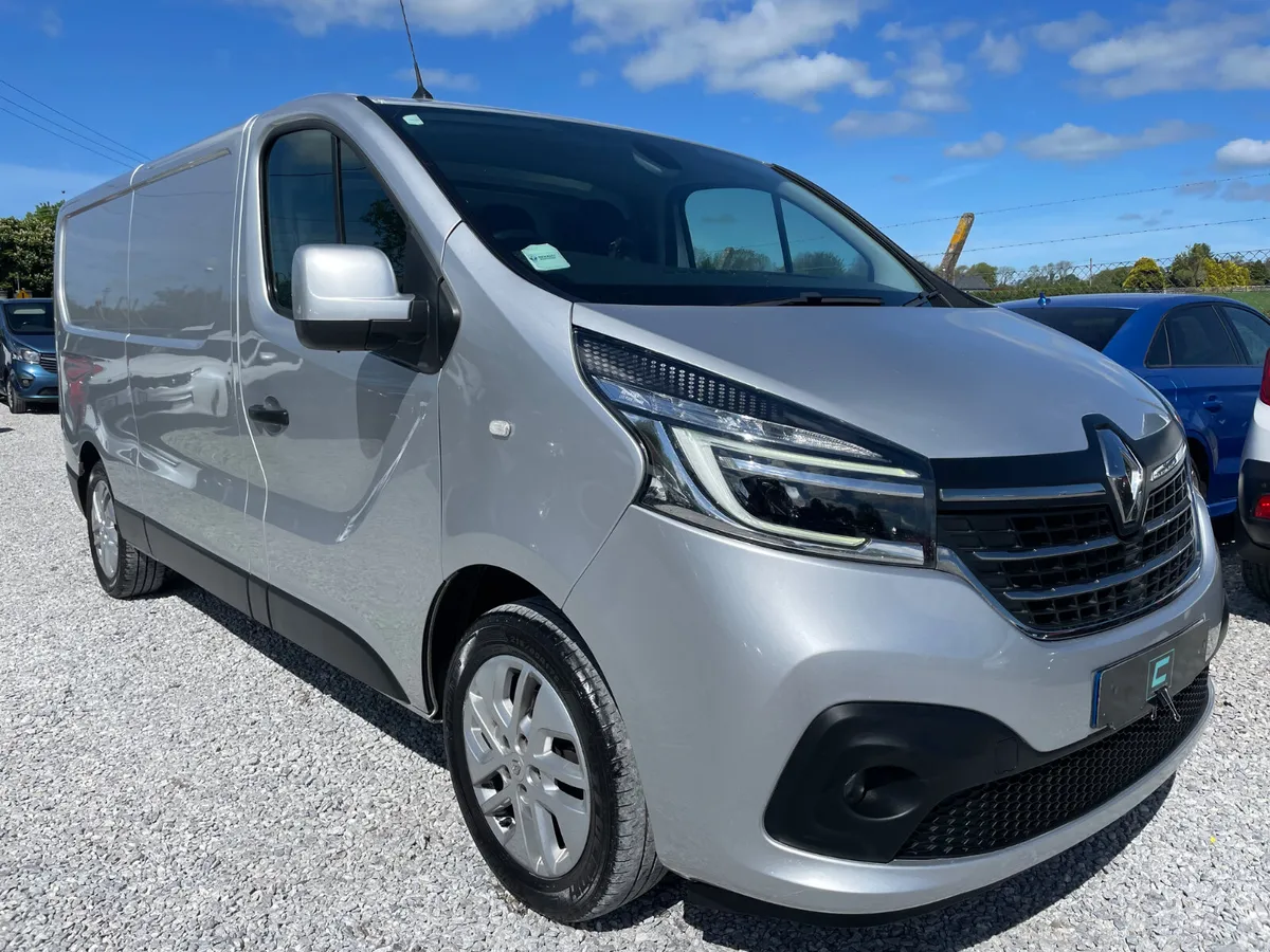 Renault Trafic Sport 2.0 - Image 3