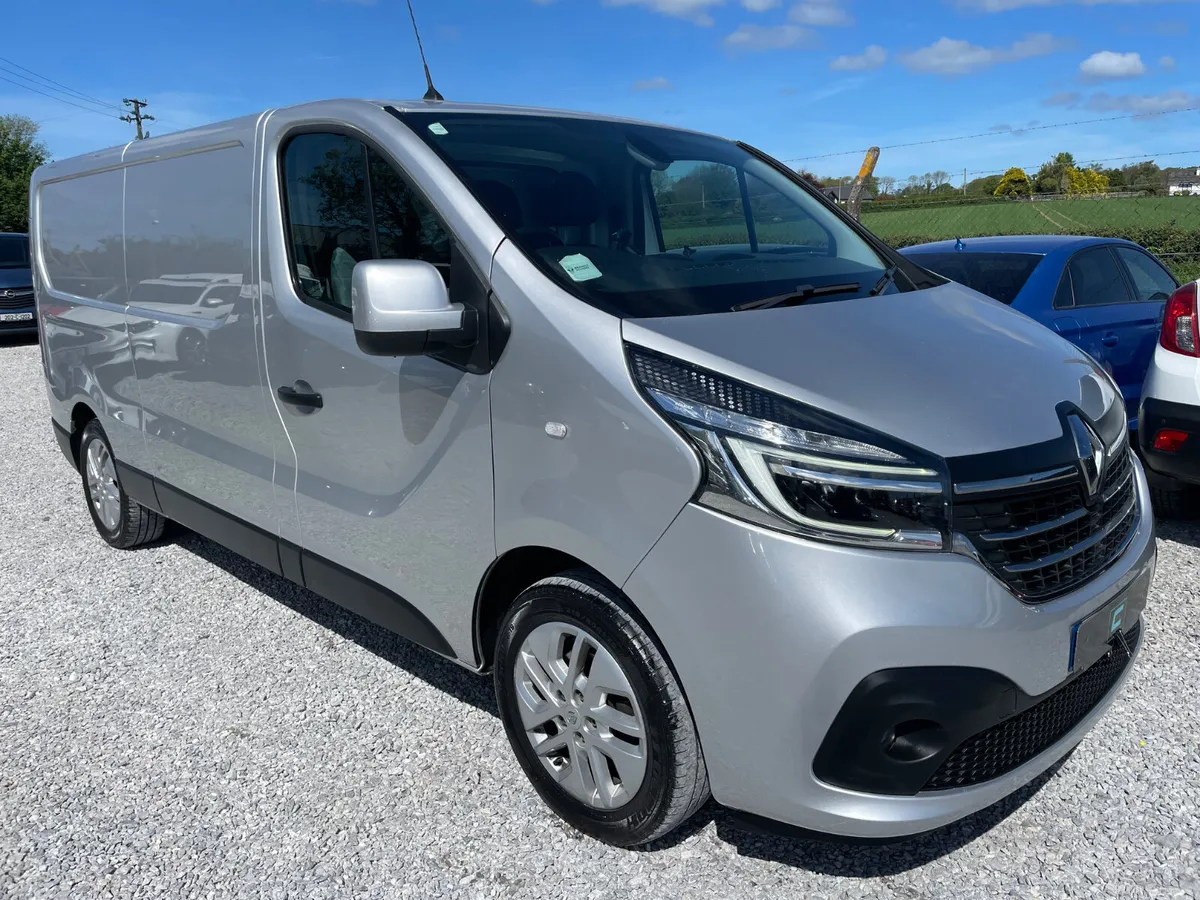 Renault Trafic Sport 2.0 - Image 2