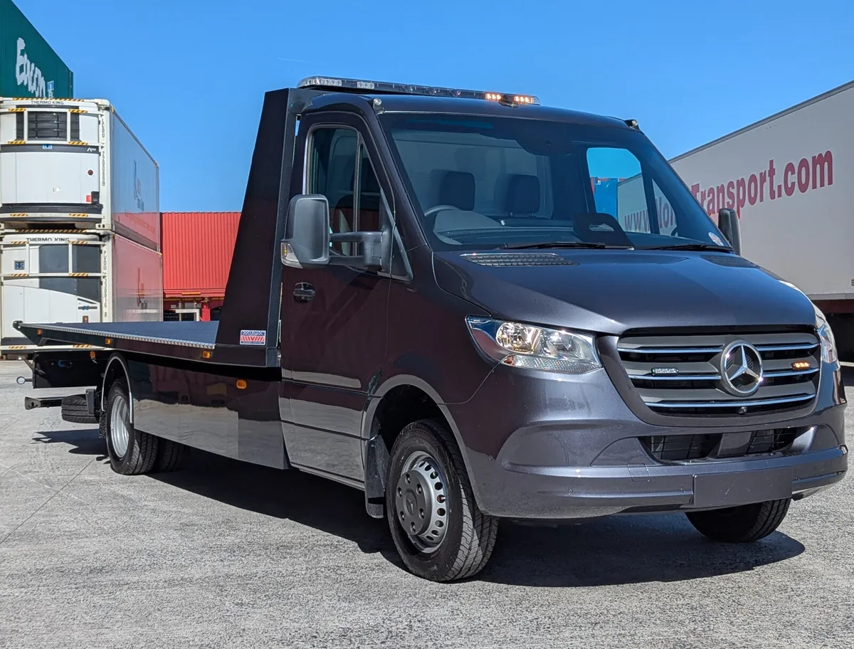 New 2025 Mercedes Sprinter 5.2T tilt & slide - Image 2