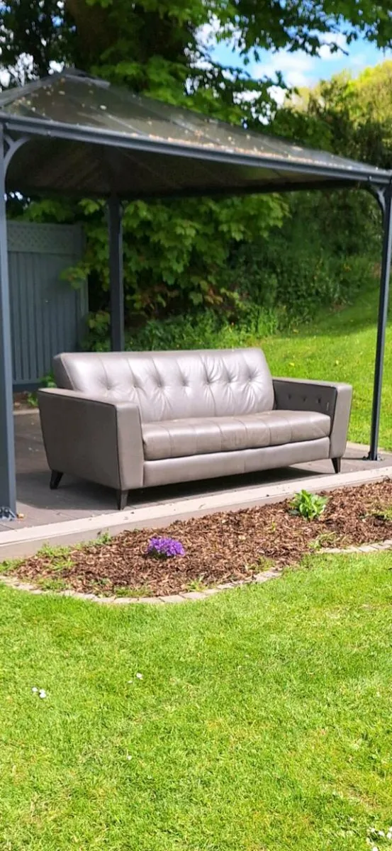 Leather couch - Image 2