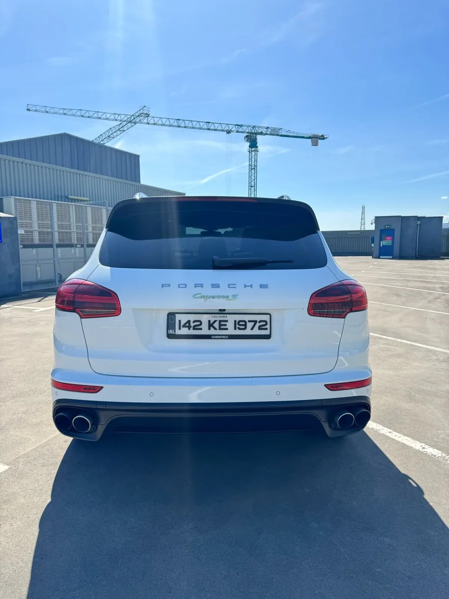 Porsche Cayenne S Platinum Edition - Image 4