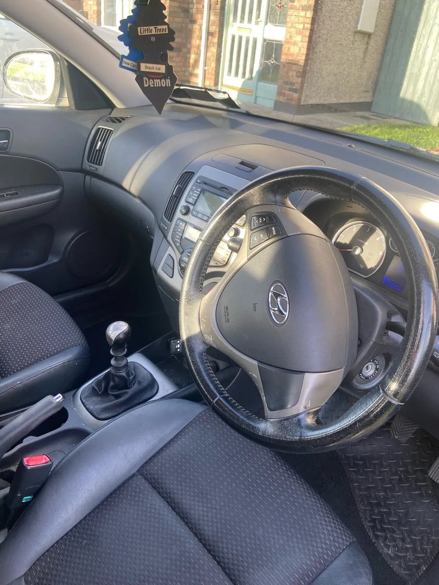 Hyundai i30 2010 need gone asap - Image 4