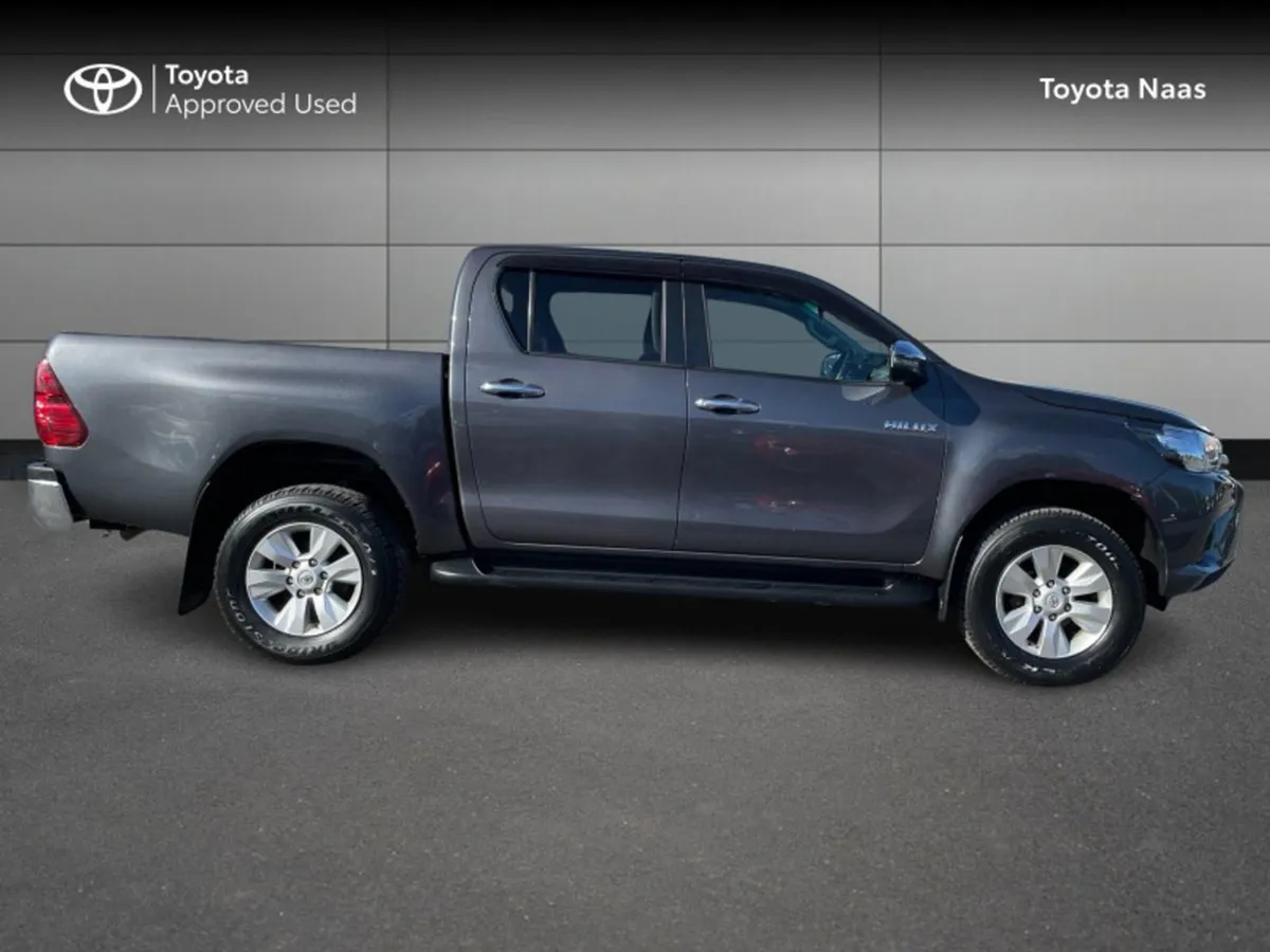 Toyota HiLux Hilux Double CAB SR5 - Image 3