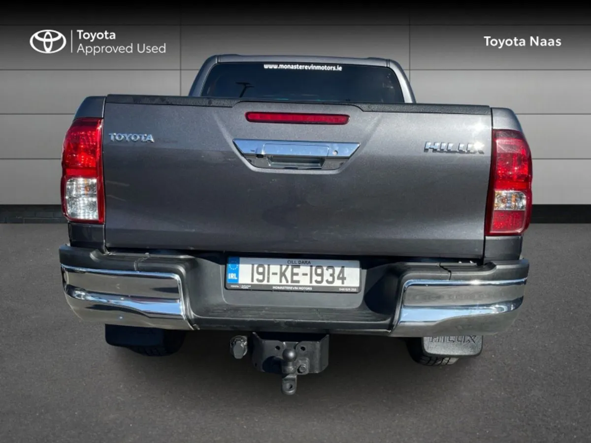 Toyota HiLux Hilux Double CAB SR5 - Image 4