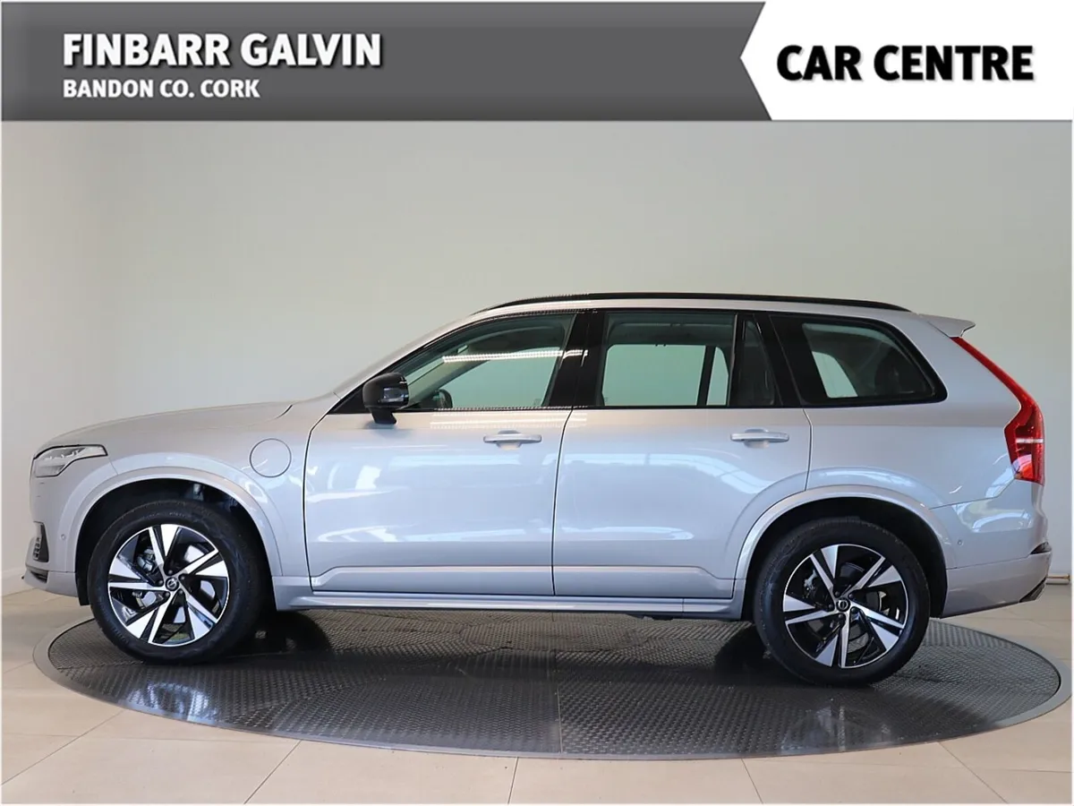 Volvo XC90 PETROL PLUG IN HYBRID - Image 3