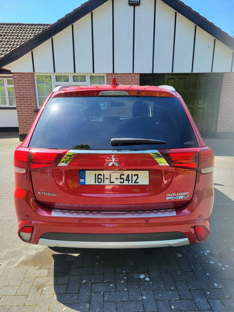 Mitsubishi Outlander 2016 - Image 2