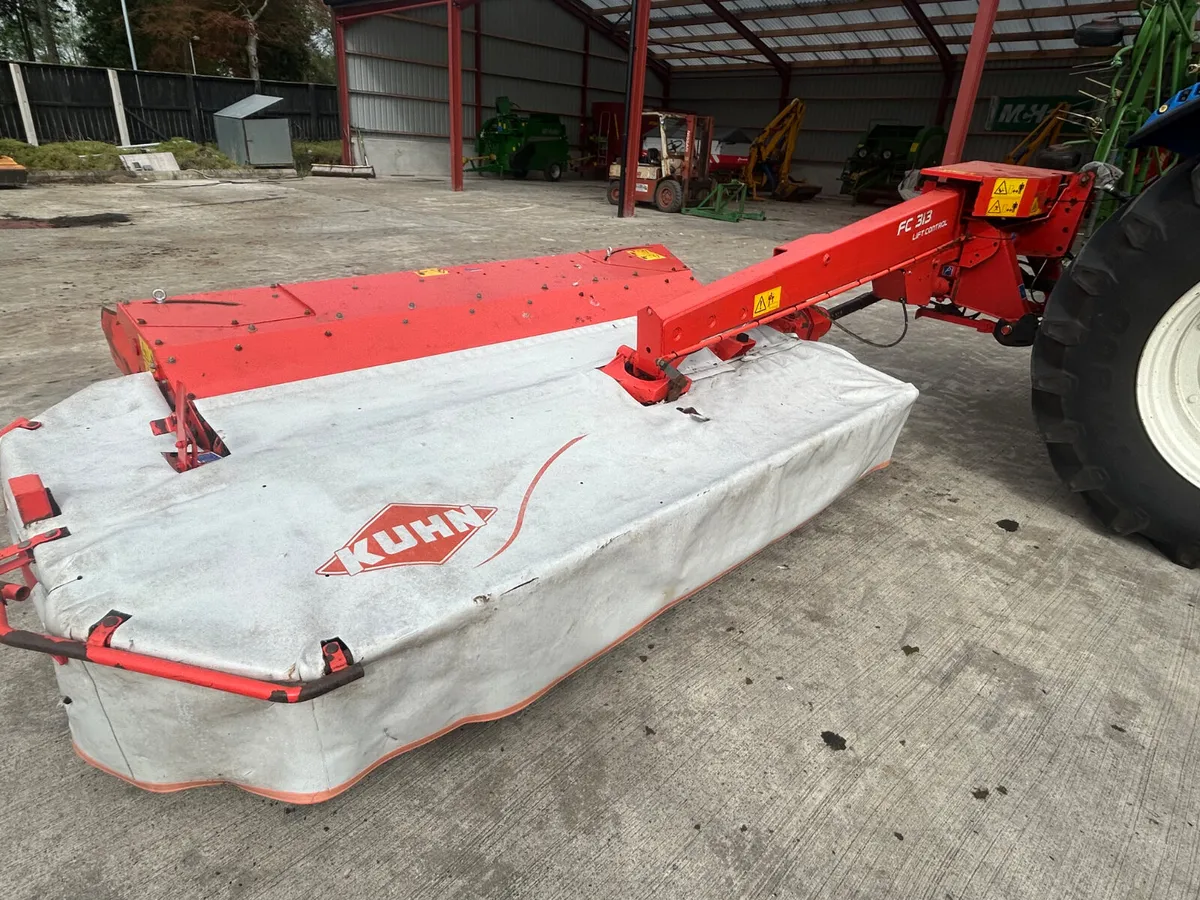 Kuhn rear mounted mower - Image 1