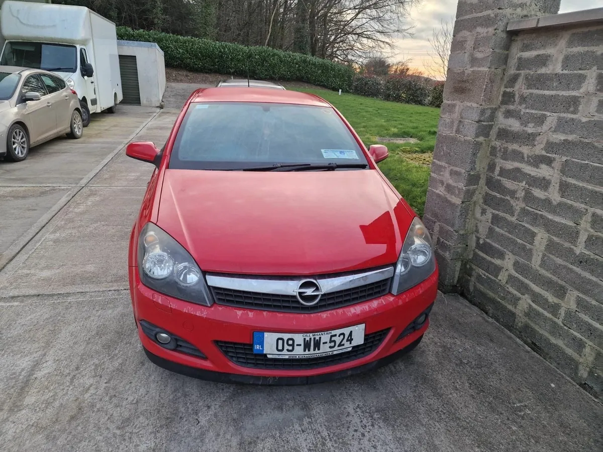 Opel Astra 2009 - Image 2