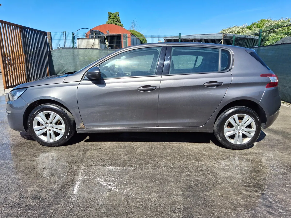 162 Peugeot 308  1.6 Diesel - Image 2