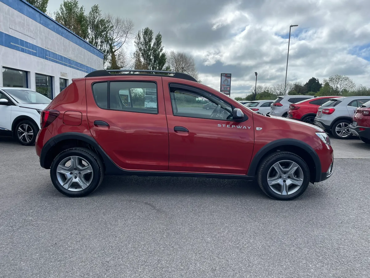 Dacia Sandero Stepway 2017/Low Kms - Image 4