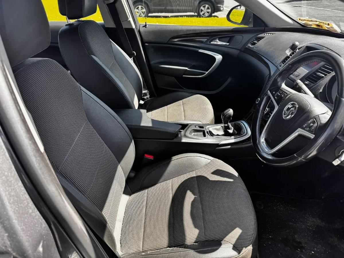 Vauxhall Insignia 2011 - Image 4