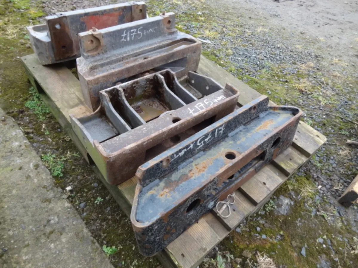 MF Massey Ferguson Suitcase Tractor Weight Carrier - Image 1