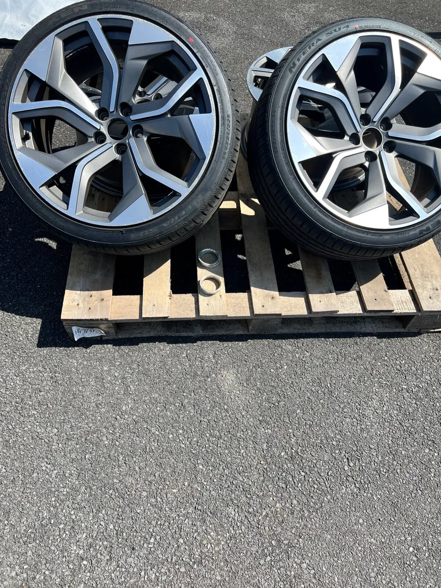 Alloy wheels - Image 1