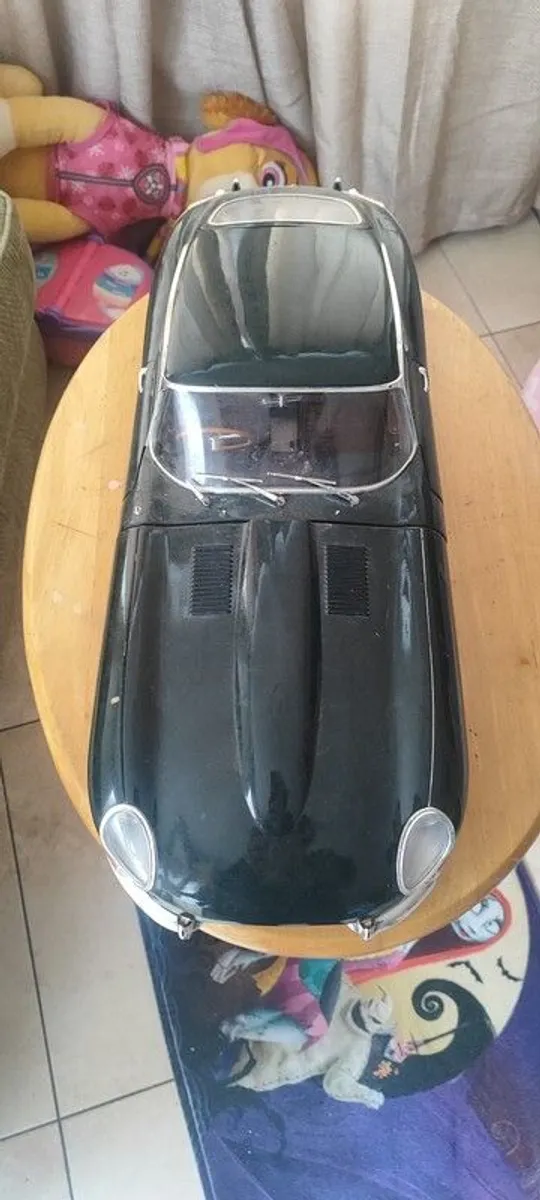 Jaguar E-Type 1/8 - Image 1