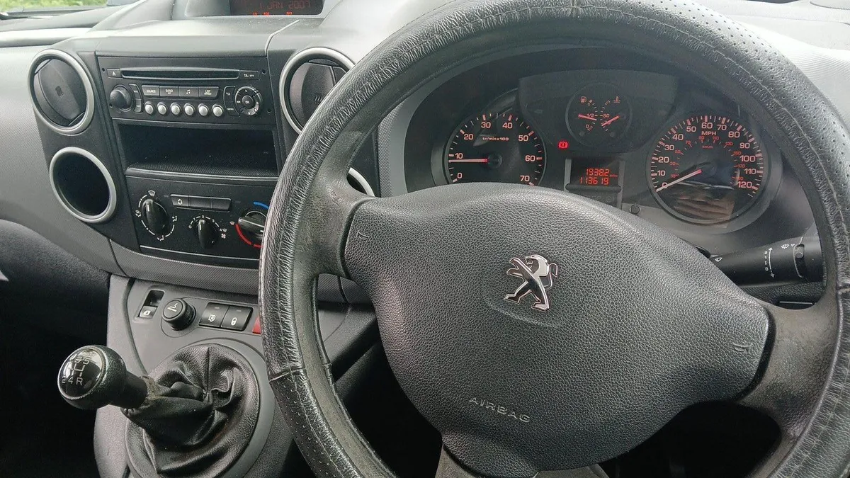 2014 peugeot partner - Image 3