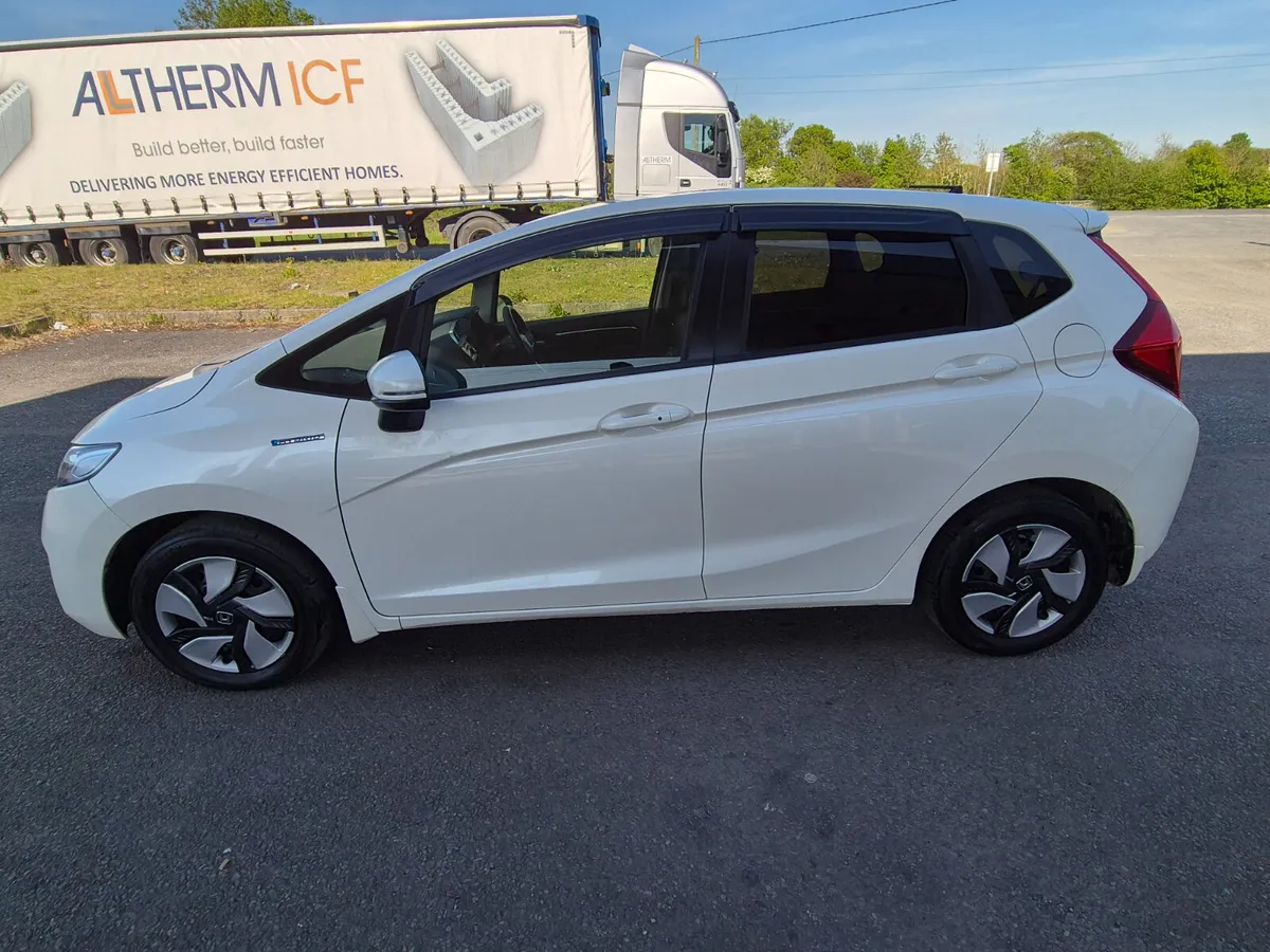 HONDA FIT HYBRID 2013 - Image 4