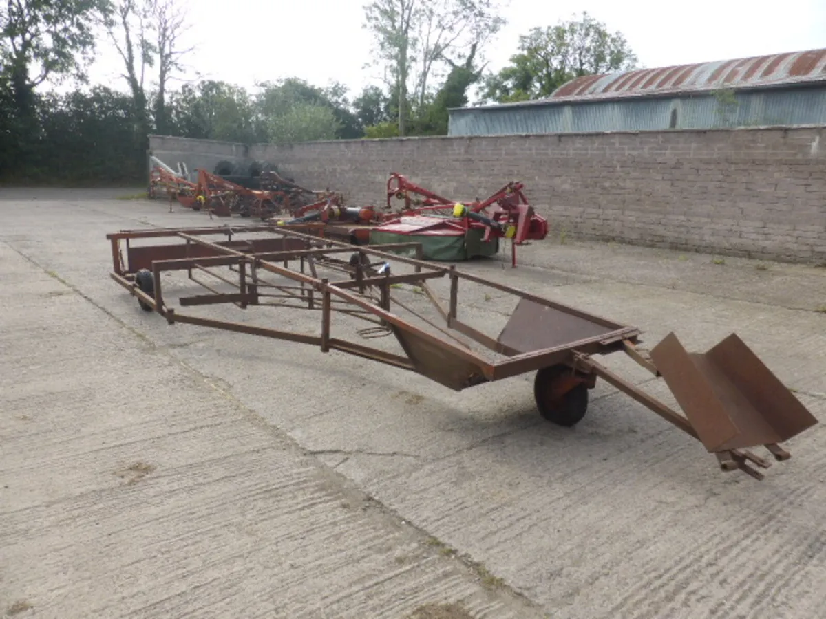 Browns Flat 8 Bale Sledge Sleigh - Image 2