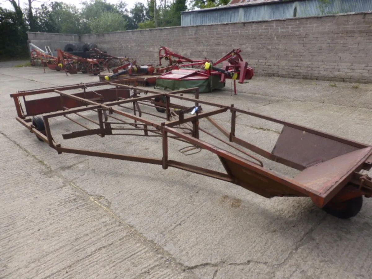 Browns Flat 8 Bale Sledge Sleigh - Image 3