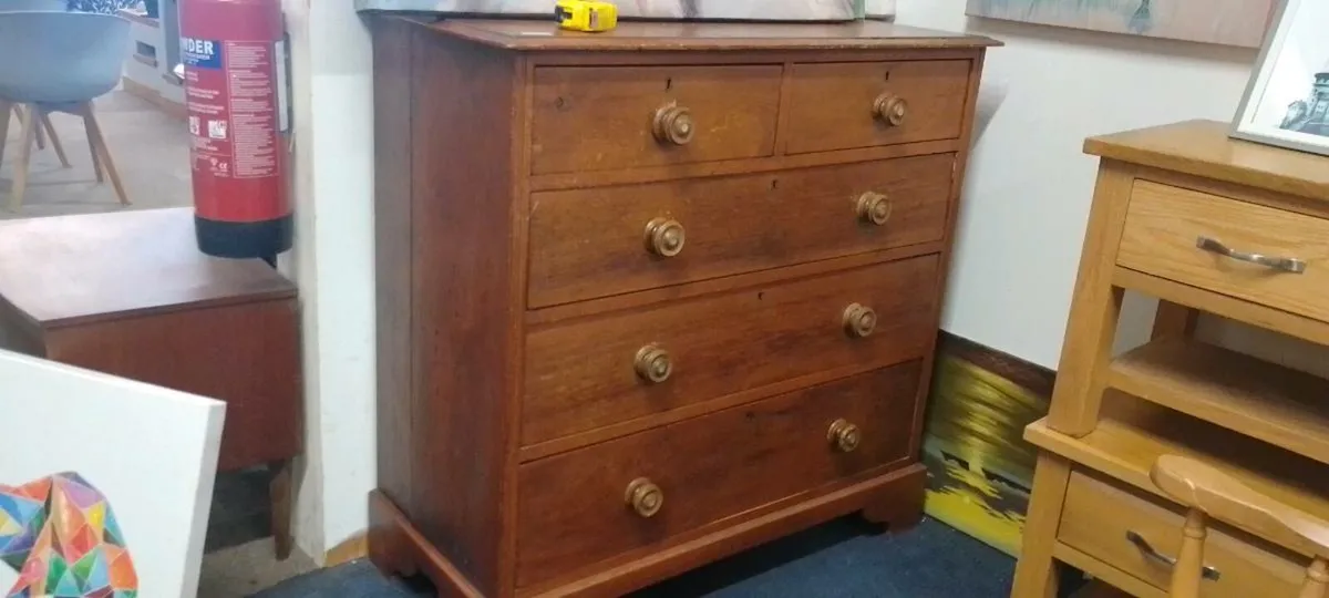 Victorian Mahogany Chest Of Drawers - Image 1