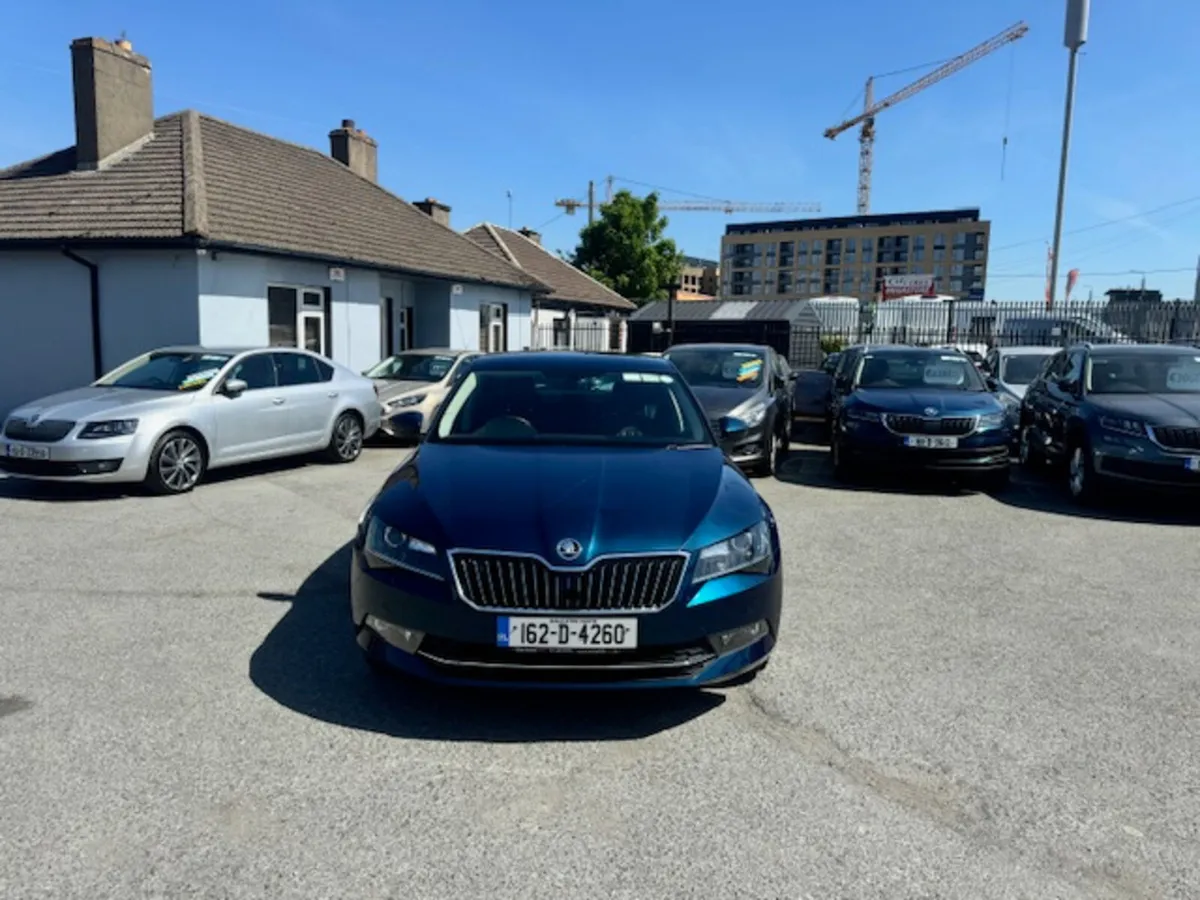 Skoda Superb 2016 EXTREMELY RARE SUPERB 4X4 190BHP - Image 3