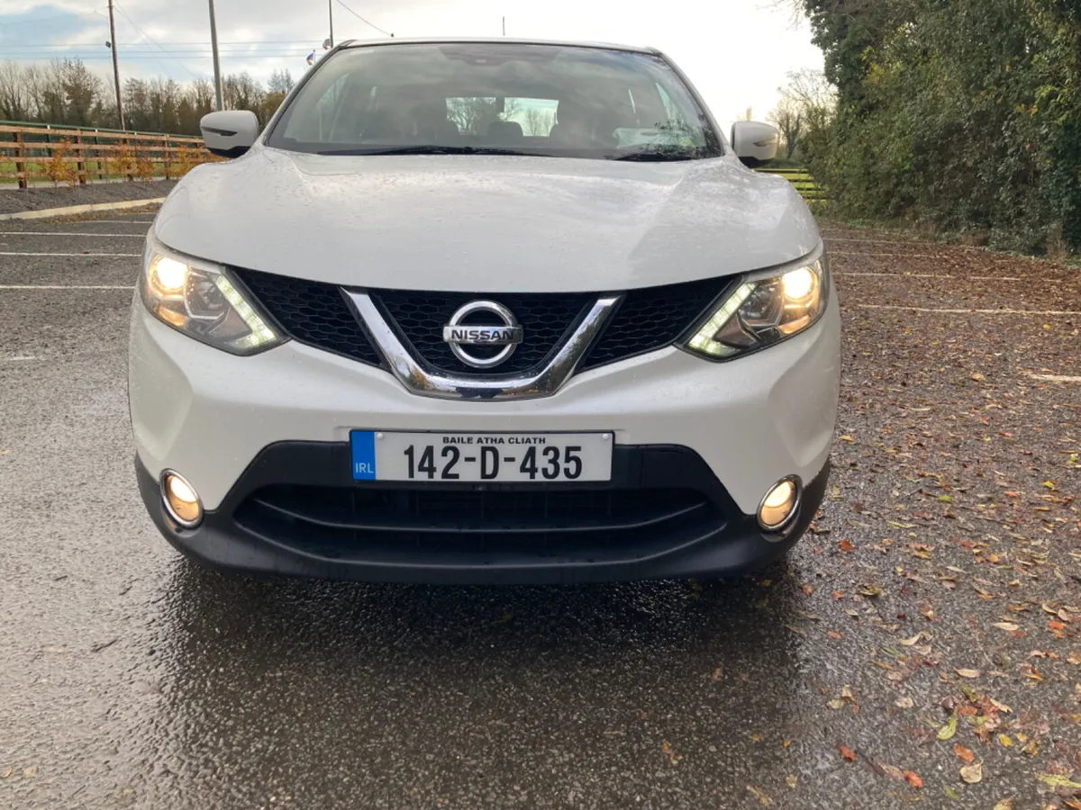 Nissan Qashqai 1.5DCi Acenta white FSH 142