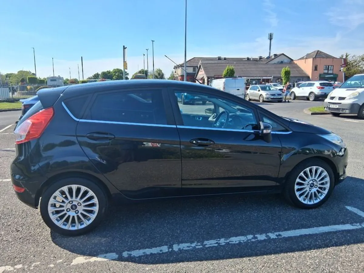 2014 Ford Fiesta - Image 4