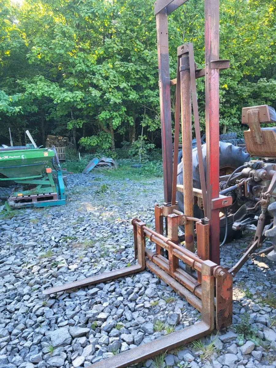 Rear fork lift - Image 2