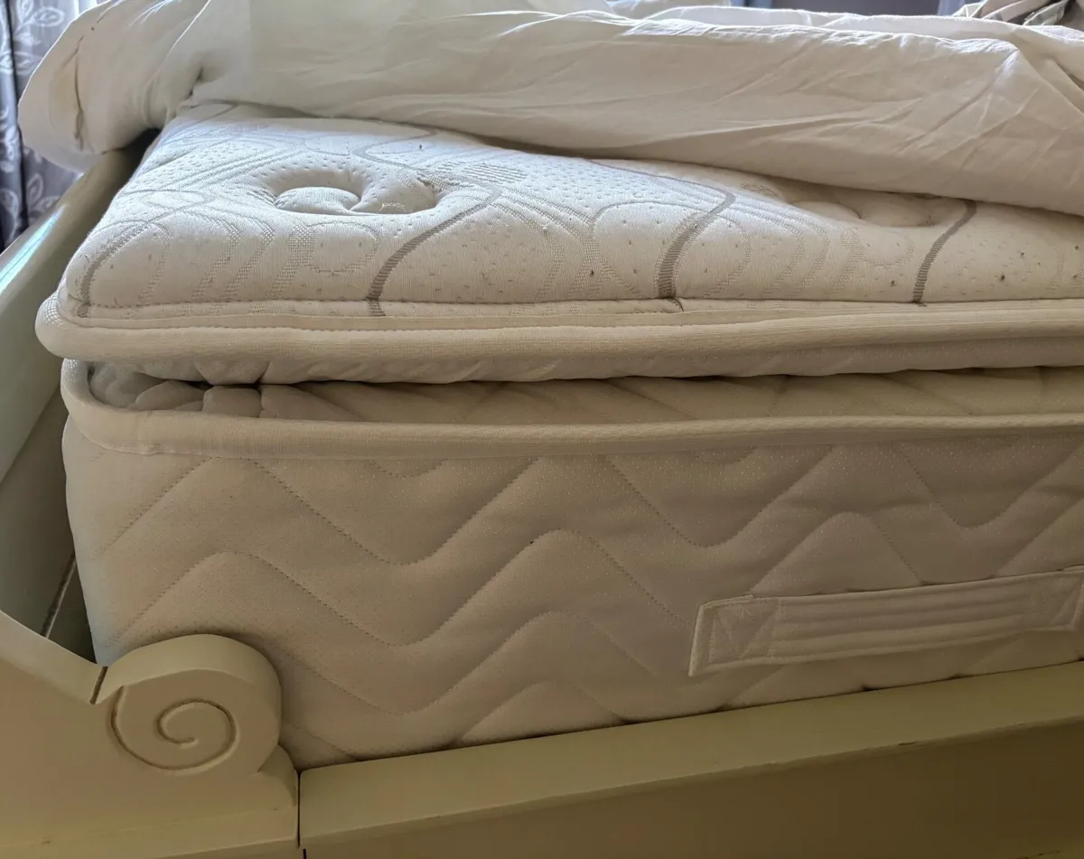 Bedroom furniture - Image 3